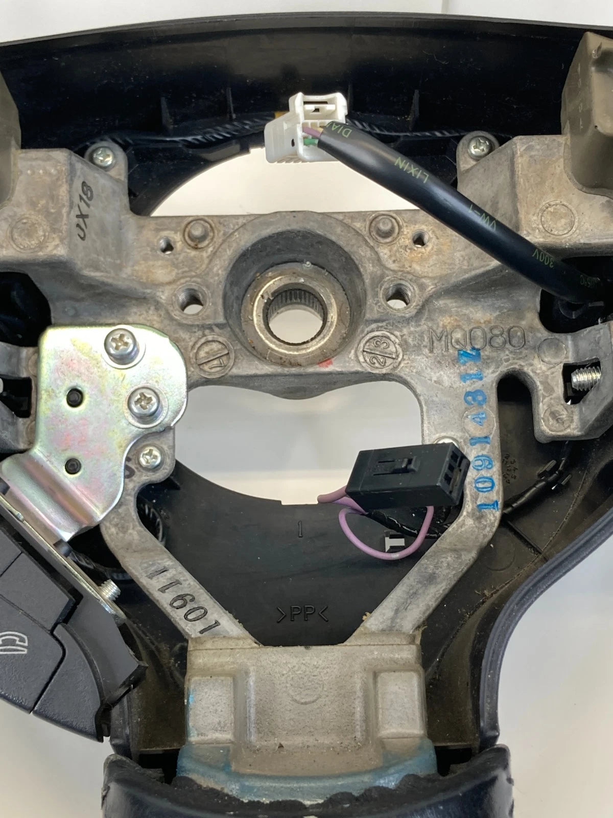 2011-2013 Outlander Sport Steering Wheel w/ Switches Control Buttons OEM