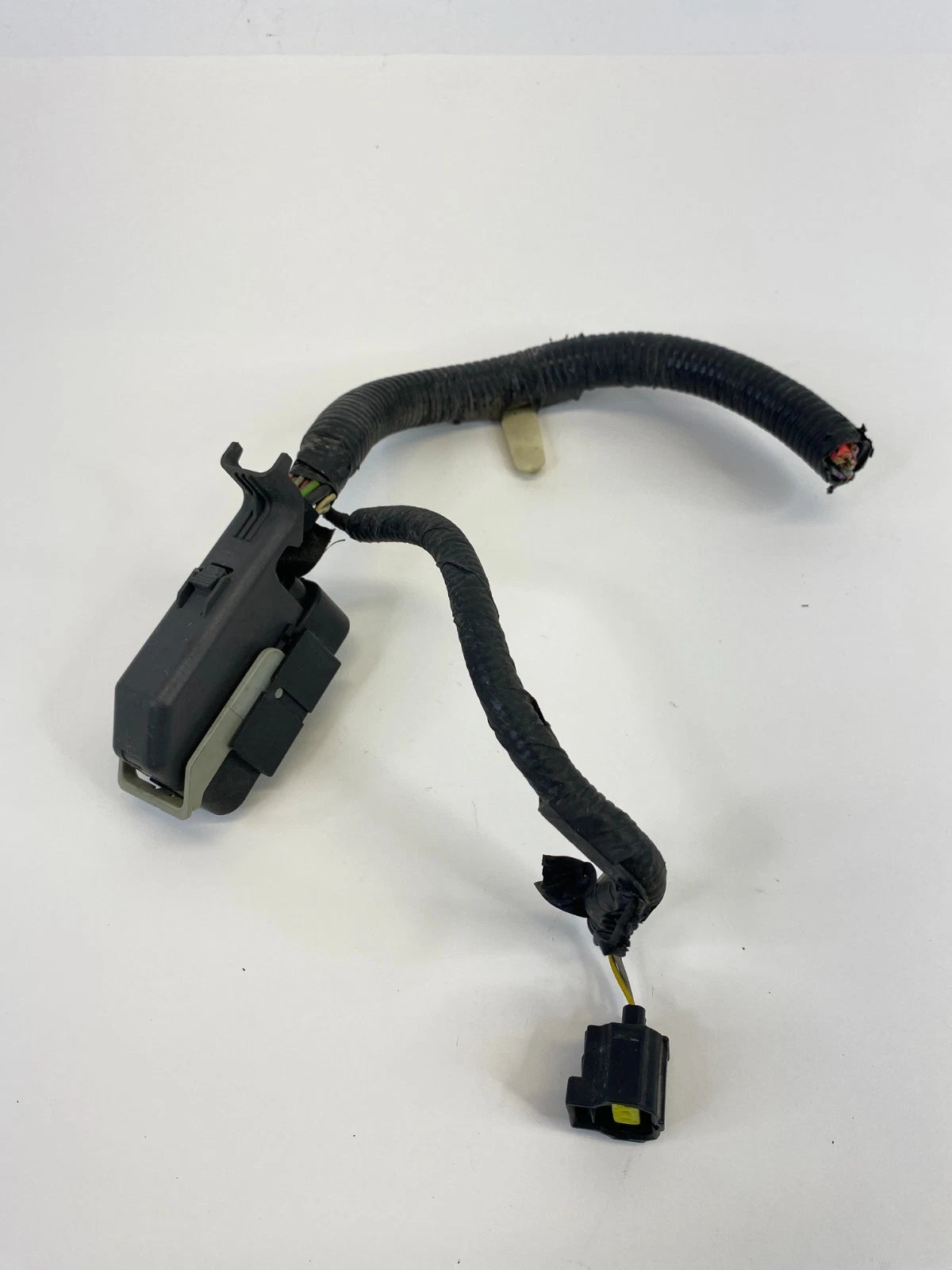 2010-2012 FORD TAURUS 3.5L AWD ABS ANTI LOCK BRAKE PUMP PLUG CONNECTOR OEM