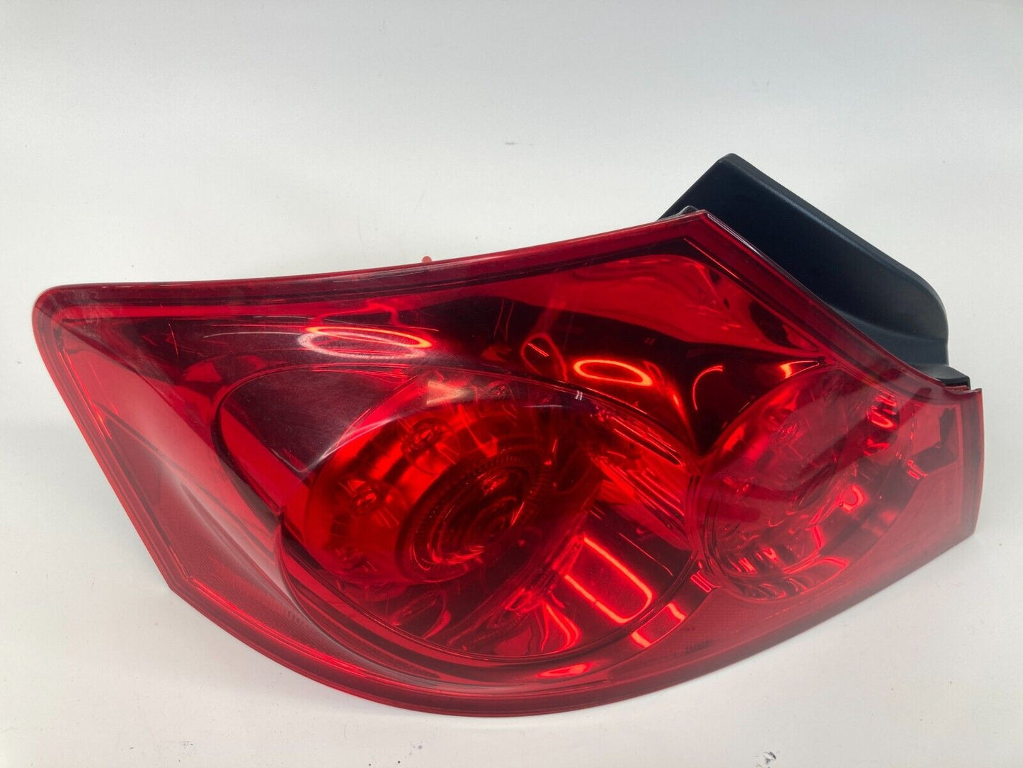 2007 2008 Infiniti G35 SEDAN Rear Left Driver Side Taillight Tail Lamp Assembly