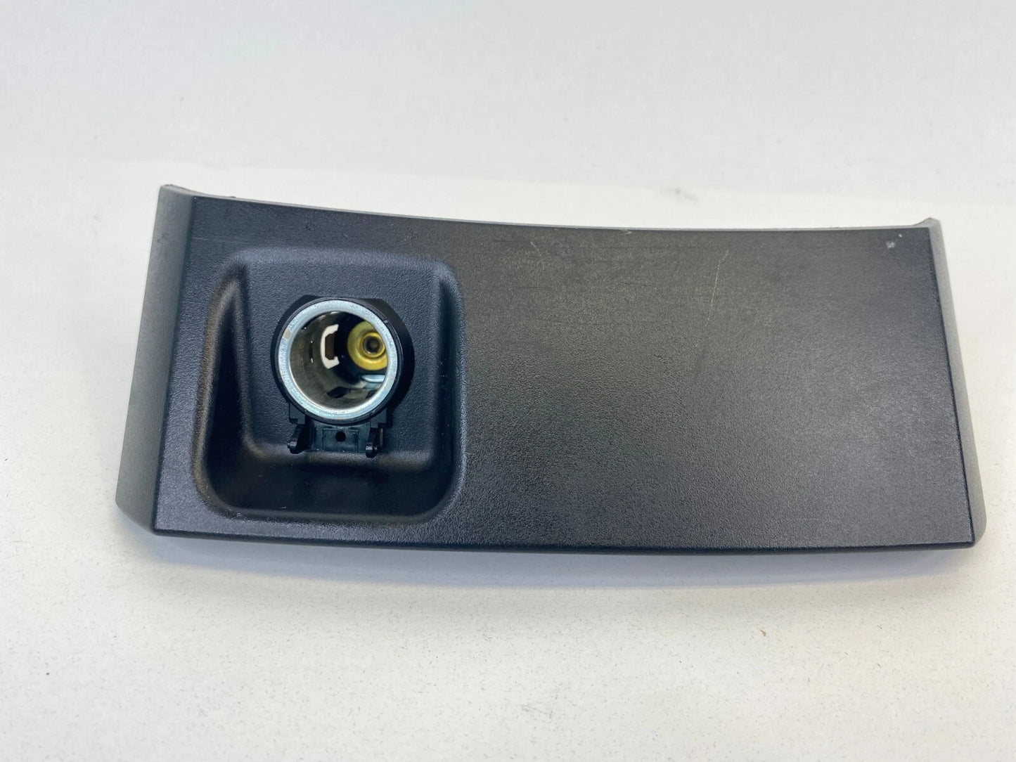 2006-2013 MERCEDES R350 REAR CENTER CONSOLE 12V POWER SOCKET TRIM OEM