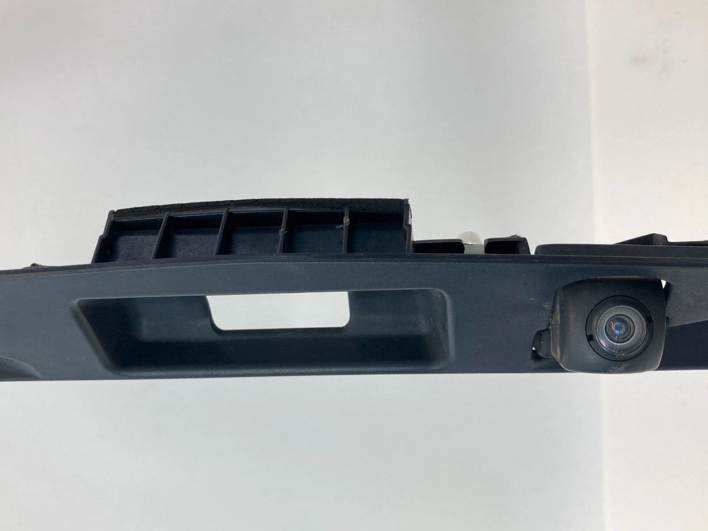 07-09 ACURA RDX TRUNK LIFT GATE FINISH MOLDING PANEL W/ CAMERA 74895STKAA000 OEM