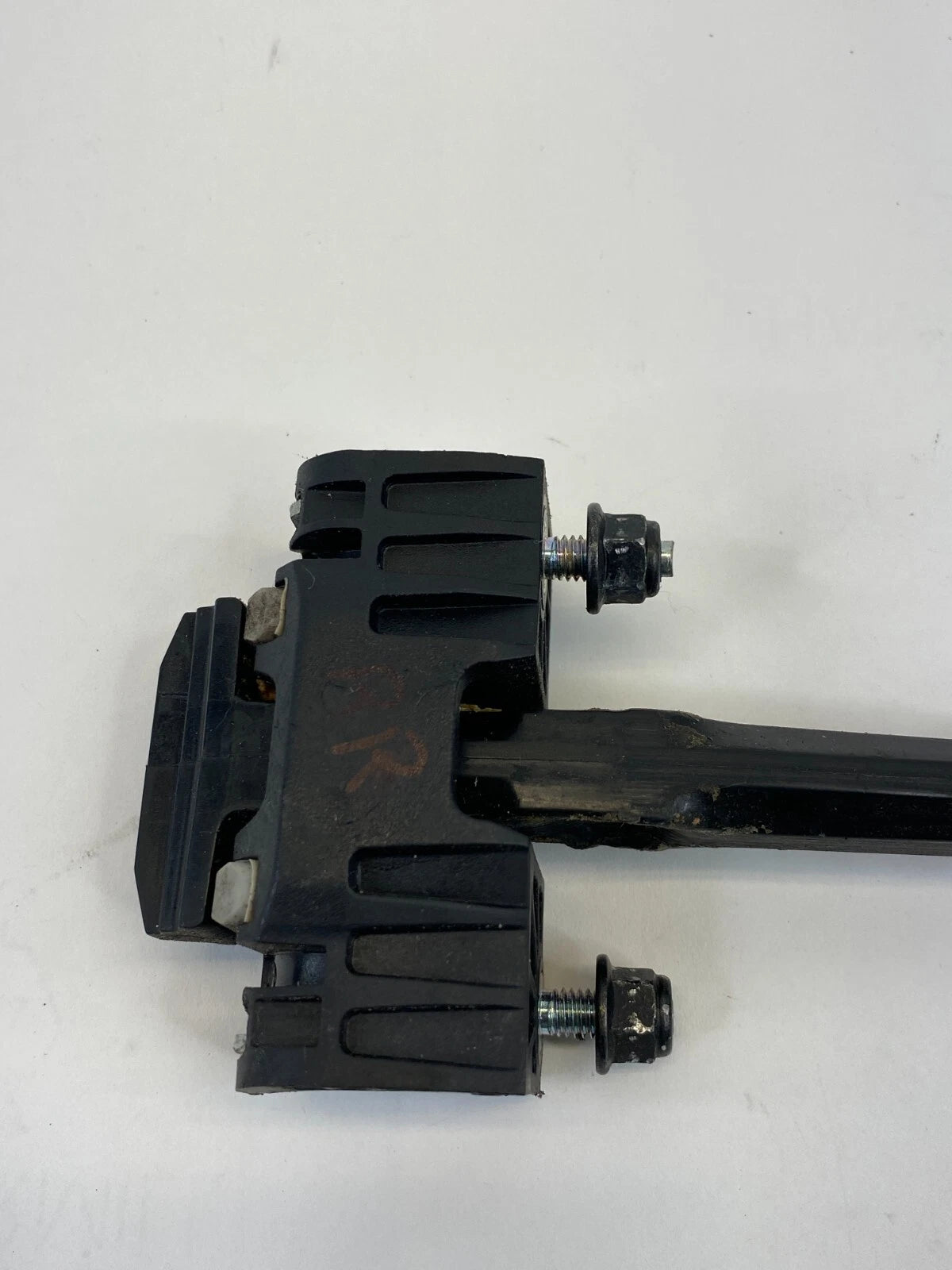 08-16 VOLVO XC70 REAR LEFT SIDE DOOR CHECK STOPPER HINGE DETENT 31217754 OEM