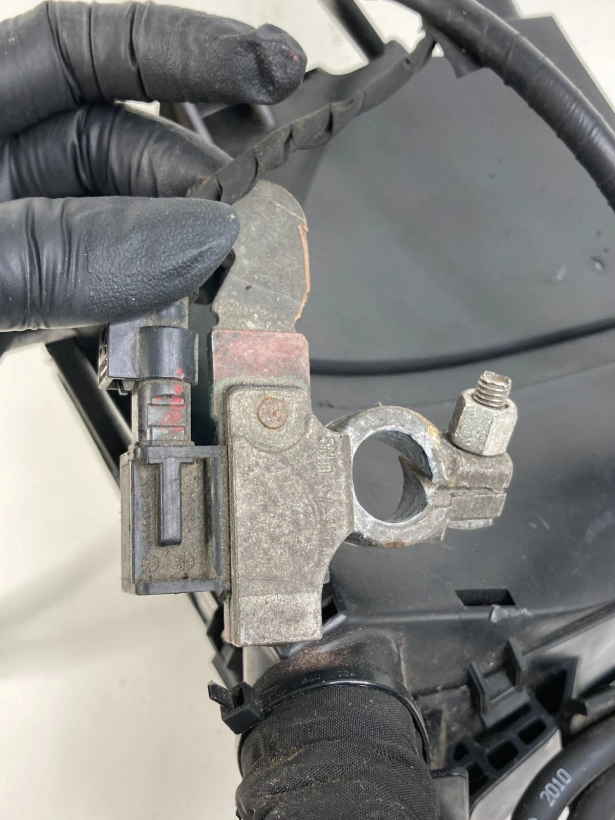 11-14 HYUNDAI SONATA 2.4L A/T ENGINE COMPARTMENT BATTERY FUSE RELAY JUNCTION OEM