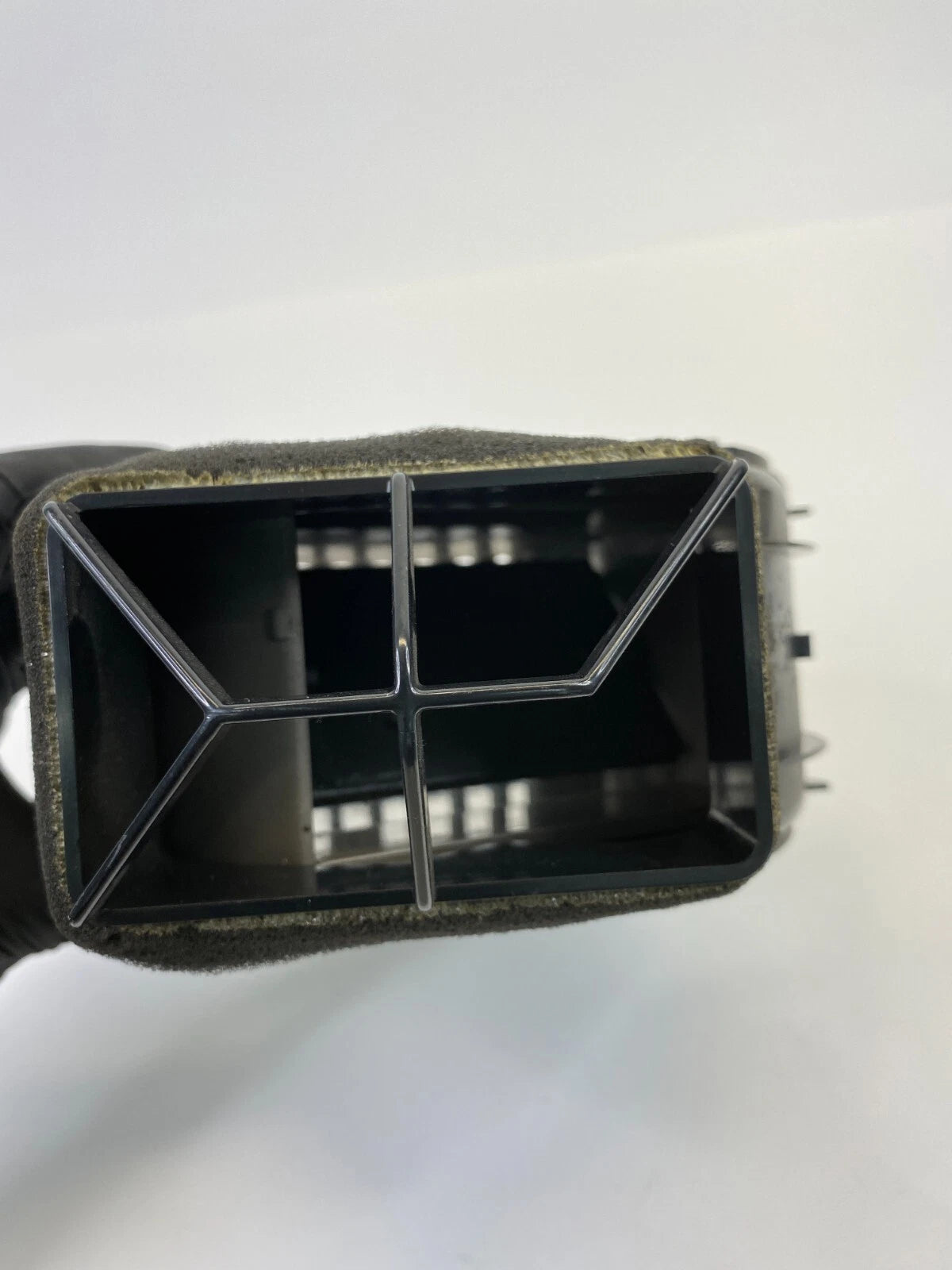 2005-2007 INFINITI G35 DASH LEFT DRIVER OUTER A/C AIR VENT OUTLET 68761-AC701
