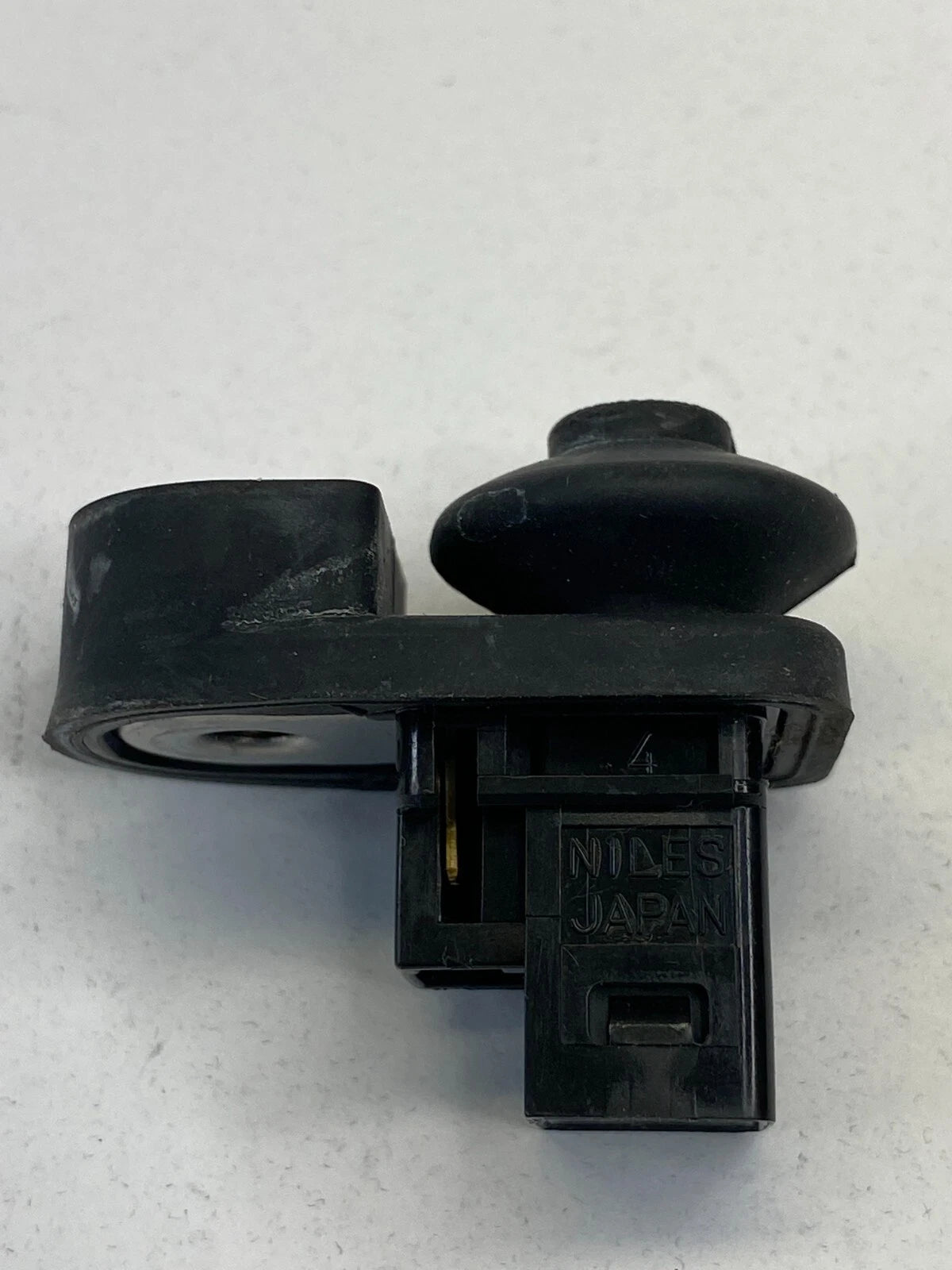 2003-2013 SUBARU FORESTER 02-14 IMPREZA FRONT RIGHT DOOR AJAR JAMB BUTTON SWITCH