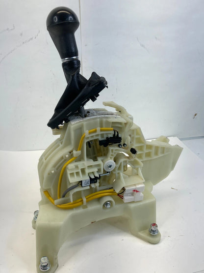 2016-2020 KIA SORENTO AUTOMATIC TRANSMISSION FLOOR GEAR SHIFT LEVER 46700-C5XXX