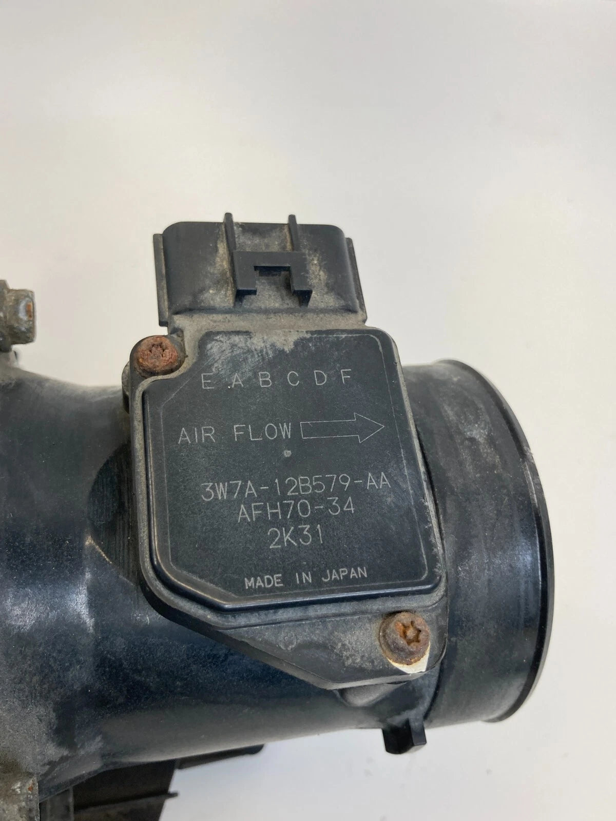 2003 2004 FORD CROWN VICTORIA 4.6L AIR CLEANER INTAKE BOX ASSEMBLY W/ MAF OEM