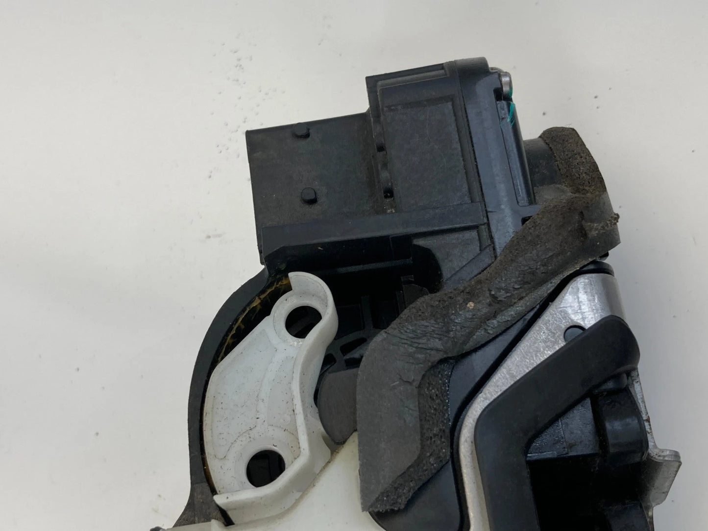 2010-2017 GMC TERRAIN FRONT RIGHT SIDE DOOR LOCK LATCH RELEASE ACTUATOR 2099607