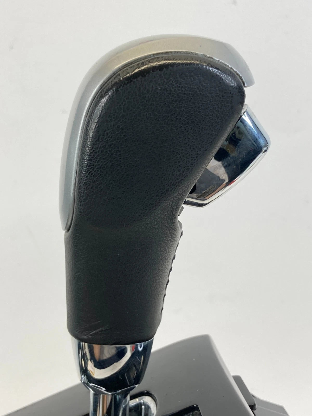 2011-2016 CHEVROLET CRUZE AUTOMATIC FLOOR GEAR SHIFTER LEVER ASSEMBLY