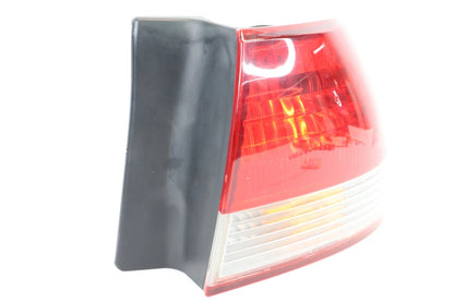 01 02 HONDA ACCORD SEDAN PASSENGER RIGHT TAILLIGHT QUARTER PANEL TAIL LIGHT OEM