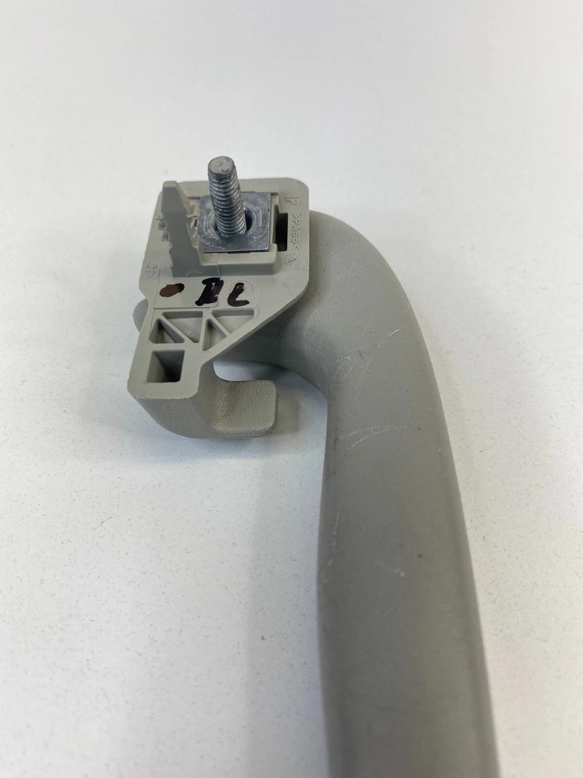 2013-2015 CHEVY MALIBU REAR LEFT DRIVER SIDE CEILING ASSIST GRIP HANDLE GRAY OEM