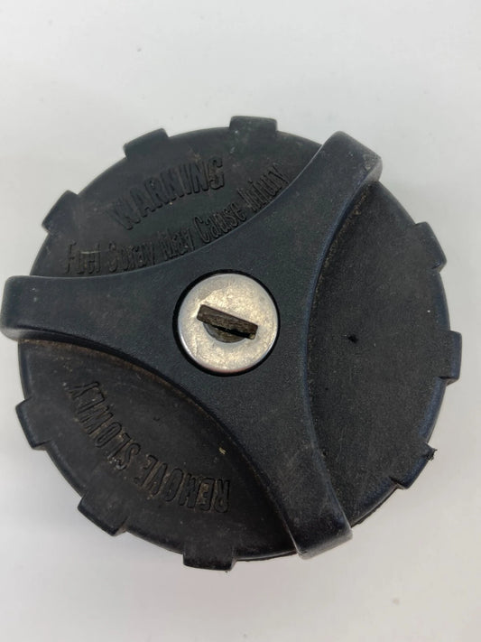 1998-2005 VOLKSWAGEN NEW BEETLE FUEL FILLER GAS TANK TANK CAP LOCKING STYLE OEM