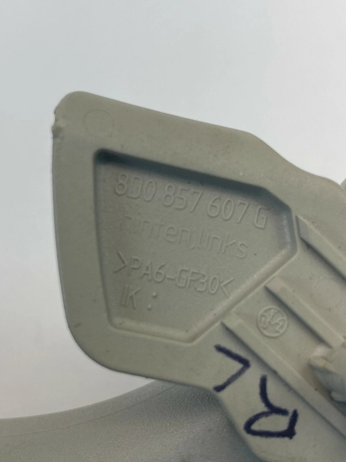 1998 99 00 2001 AUDI A4 SEDAN REAR LEFT GRIP GRAB ROOF HANDLE 8D0857607 OEM