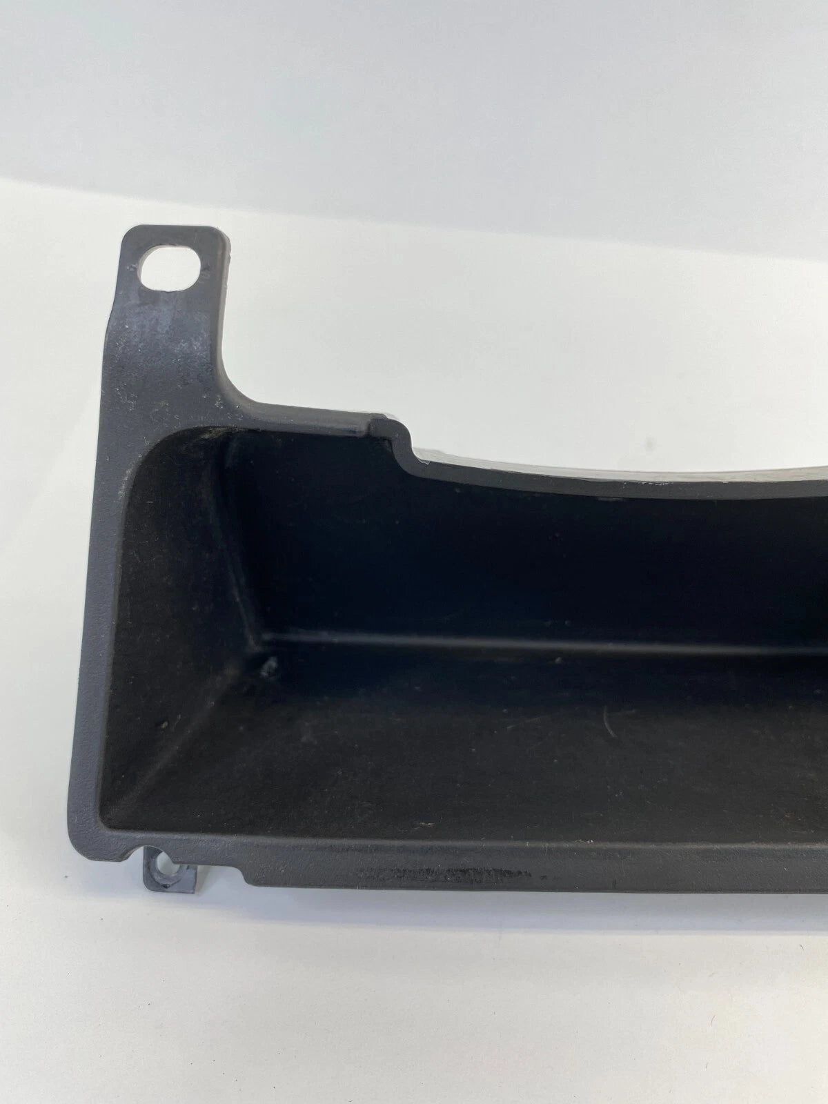 2007-2009 CHEVROLET EQUINOX CENTER LOWER DASH STORAGE COMPARTMENT BOX AKK73376