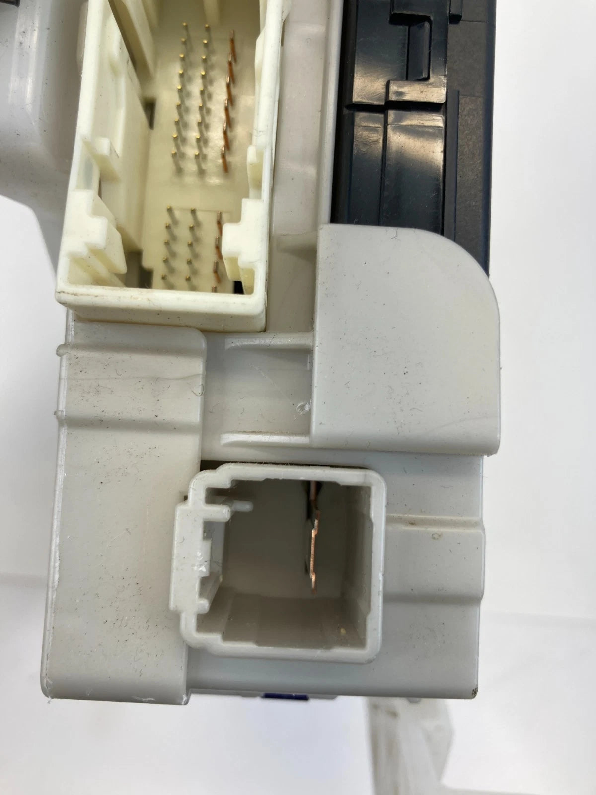 2010-2015 TOYOTA PRIUS 1.8L BODY CONTROL MODULE BCM MULTIPLEX 9221-47120 OEM
