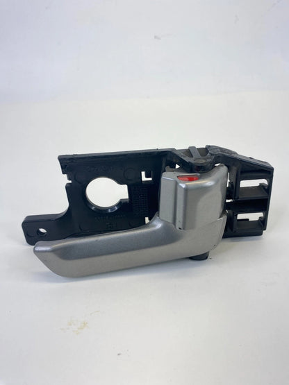 05-10 KIA SPORTAGE FRONT RIGHT PASSENGER INNER DOOR HANDLE SILVER OEM 82613-1F00