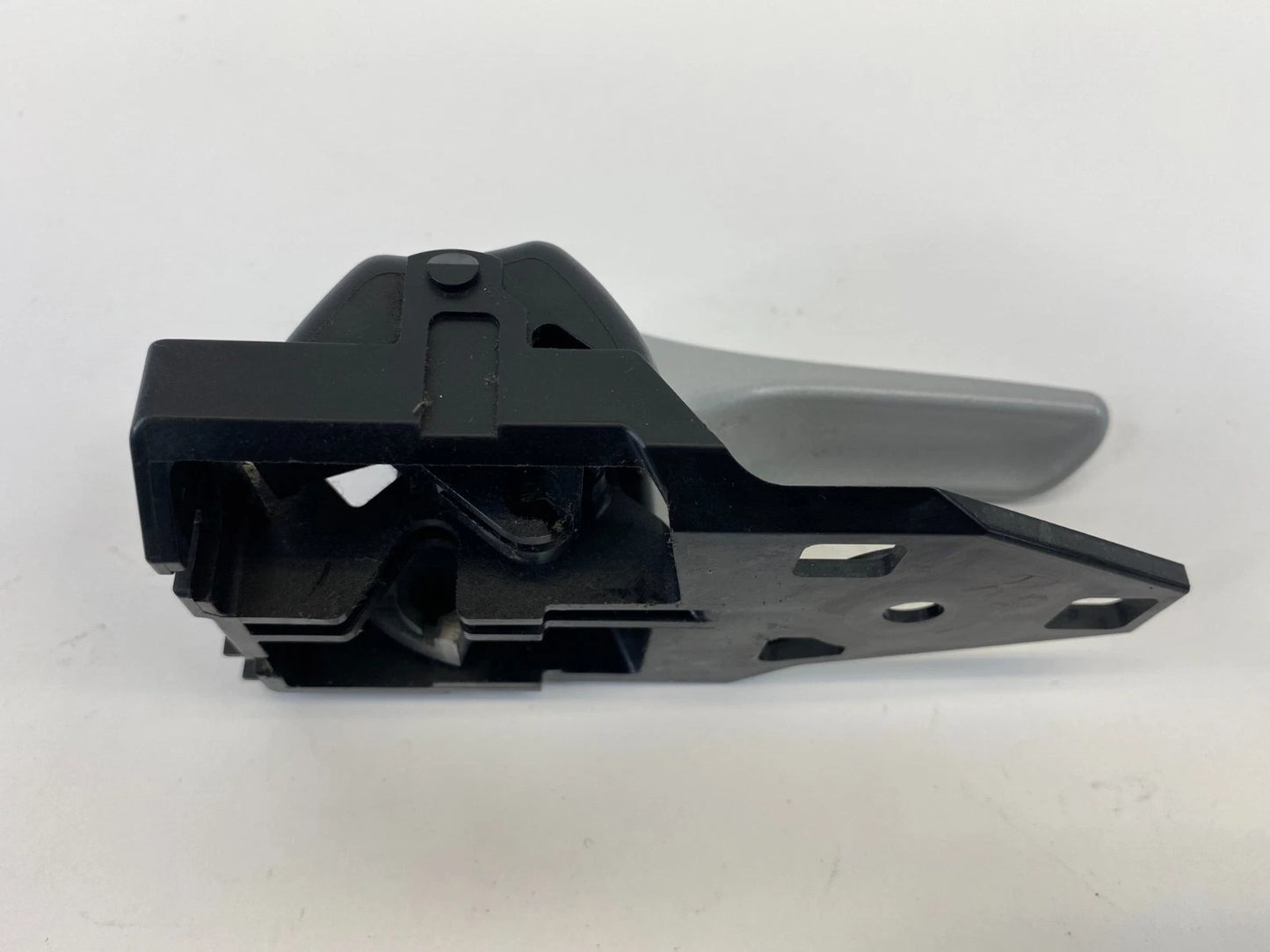 2010 2011 TOYOTA PRIUS REAR RIGHT BACK SIDE INNER DOOR HANDLE ASSEMBLY OEM