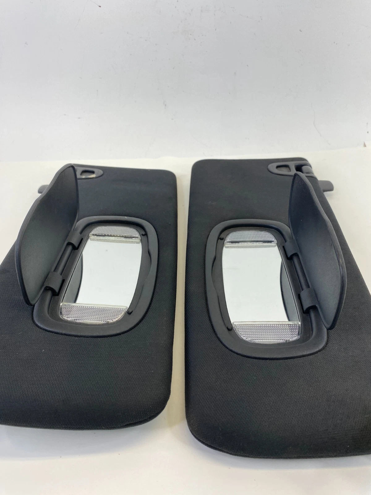2013-2016 DODGE DART LEFT & RIGHT SUNVISOR SUN VISOR PAIR SET W/ILLUMINATION