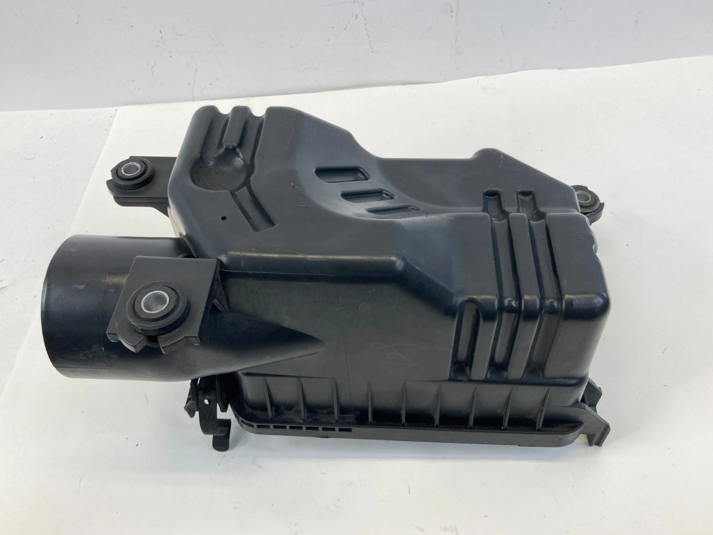 2013-2017 Hyundai Elantra GT 1.8L Air Intake Box Lower Cleaner Housing Cover OEM