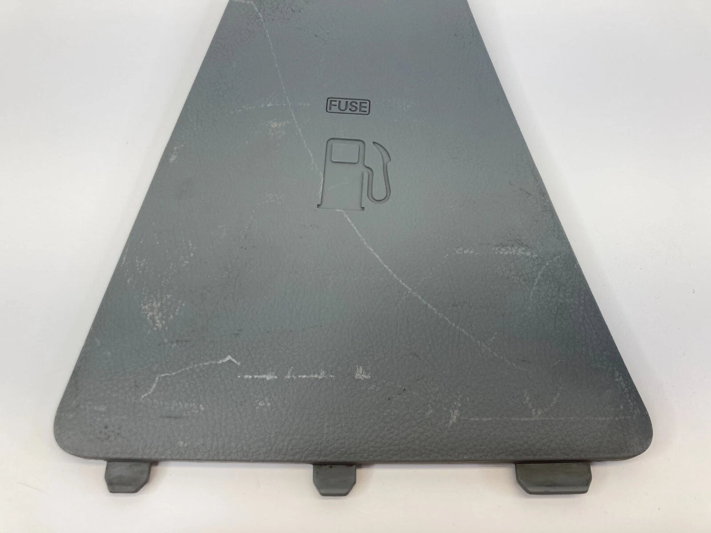 09-11 KIA BORREGO FRONT LEFT FUSE BOX GAS FILLER ACCESS COVER OEM 85736-2J110