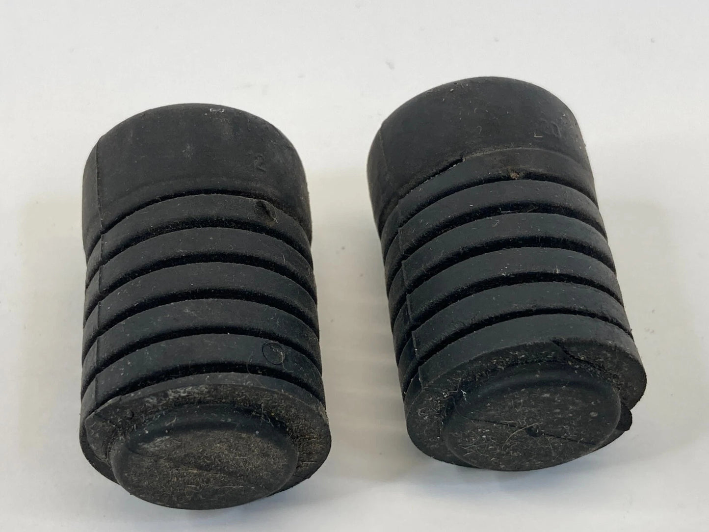 2001-2016 HYUNDAI ELANTRA HOOD BUMPER ADJUSMENT RUBBER STOP SET PAIR OEM