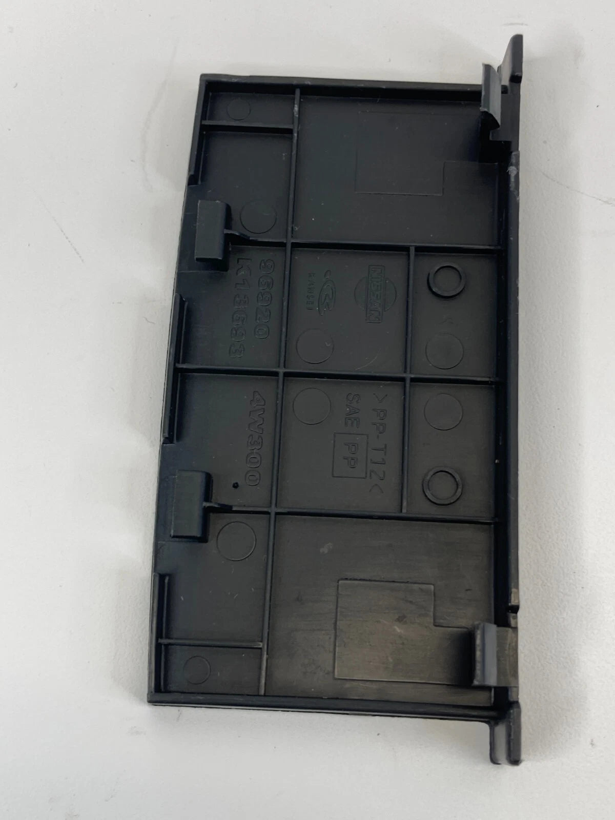 2001-2004 NISSAN PATHFINDER CENTER CONSOLE REAR END COVER TRIM BEZEL 96920-4W300