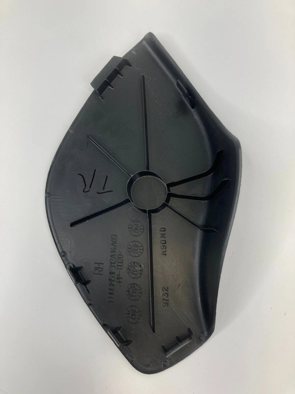 2012-2018 FORD FOCUS REAR RIGHT SIDE TAIL LIGHT ACCESS COVER BM51F312A OEM