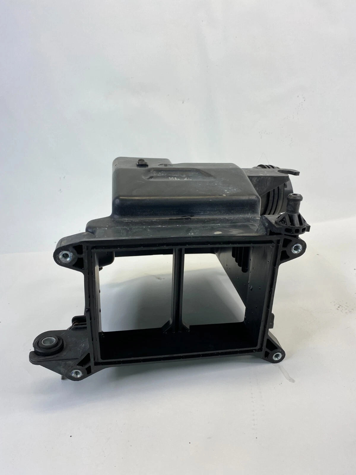 2007-2010 HYUNDAI ELANTRA 2.0L AIR CLEANER LOWER HOUSING BOX OEM 28112-2H100