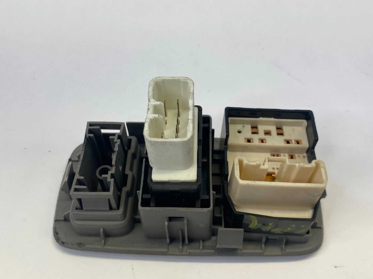 2004-2010 TOYOTA SIENNA FRONT DASH REAR VENT CONTROL SWITCH GRAY OEM