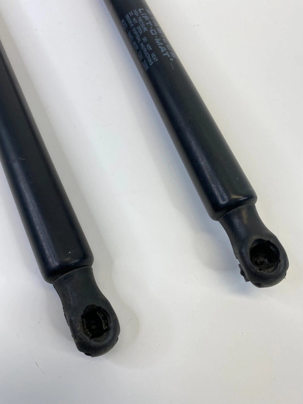 09-17 CHEVY TRAVERSE REAR LIFTGATE SUPPORT SHOCK STRUT LIFT CYLINDER SG230113