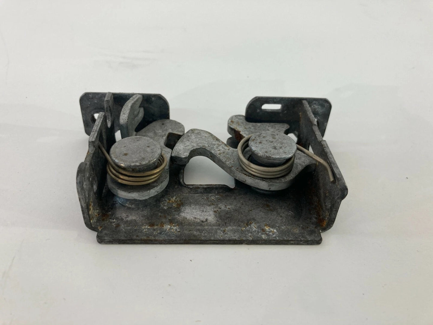 2004 2005 BMW 545I 04-07 525I 530I FRONT LOWER HOOD LOCK LATCH RELEASE ACTUATOR