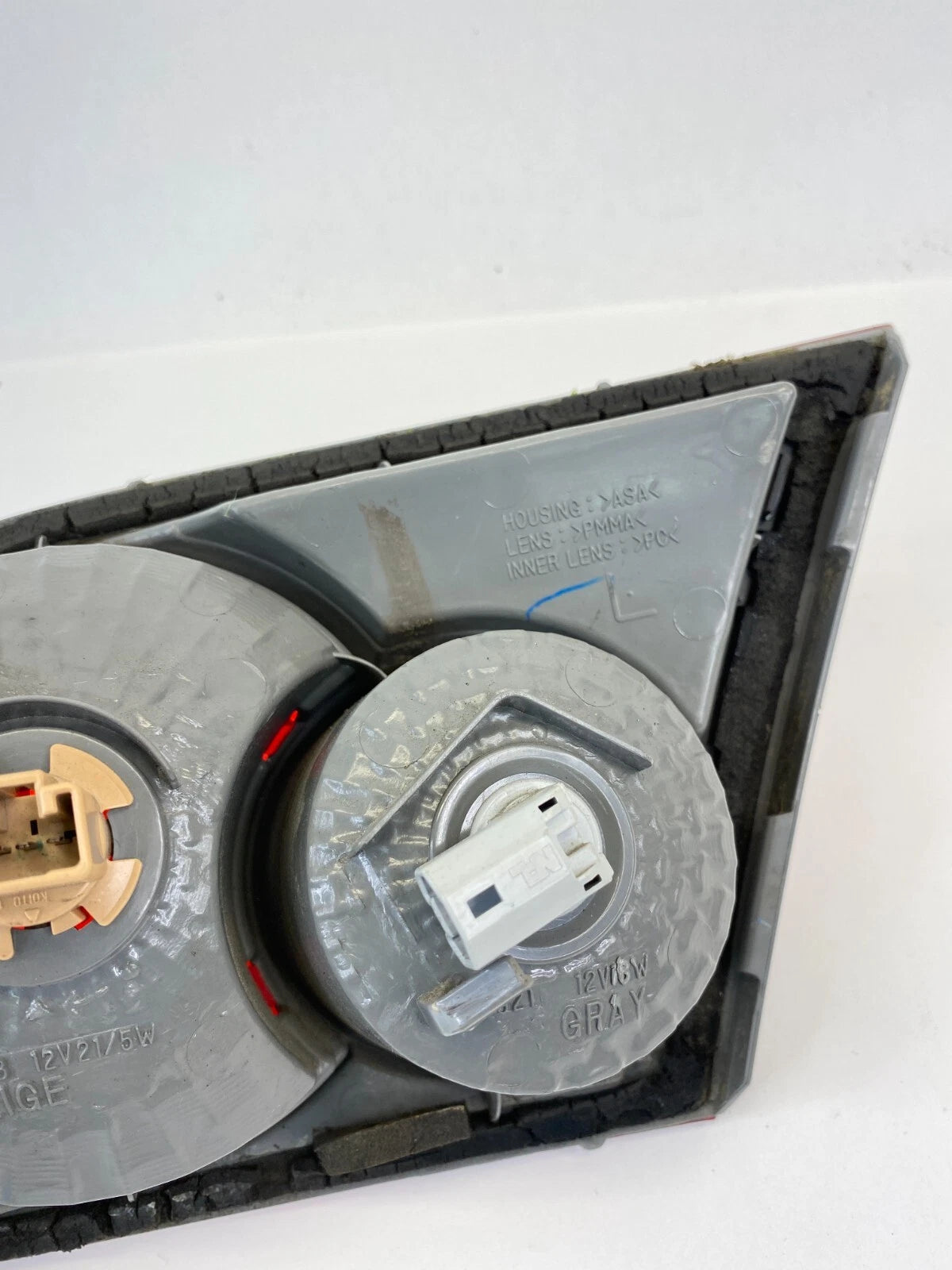 2003-2005 MAZDA 6 SEDAN LEFT DRIVER INNER TRUNK MOUNTED TAIL LIGHT LAMP OEM
