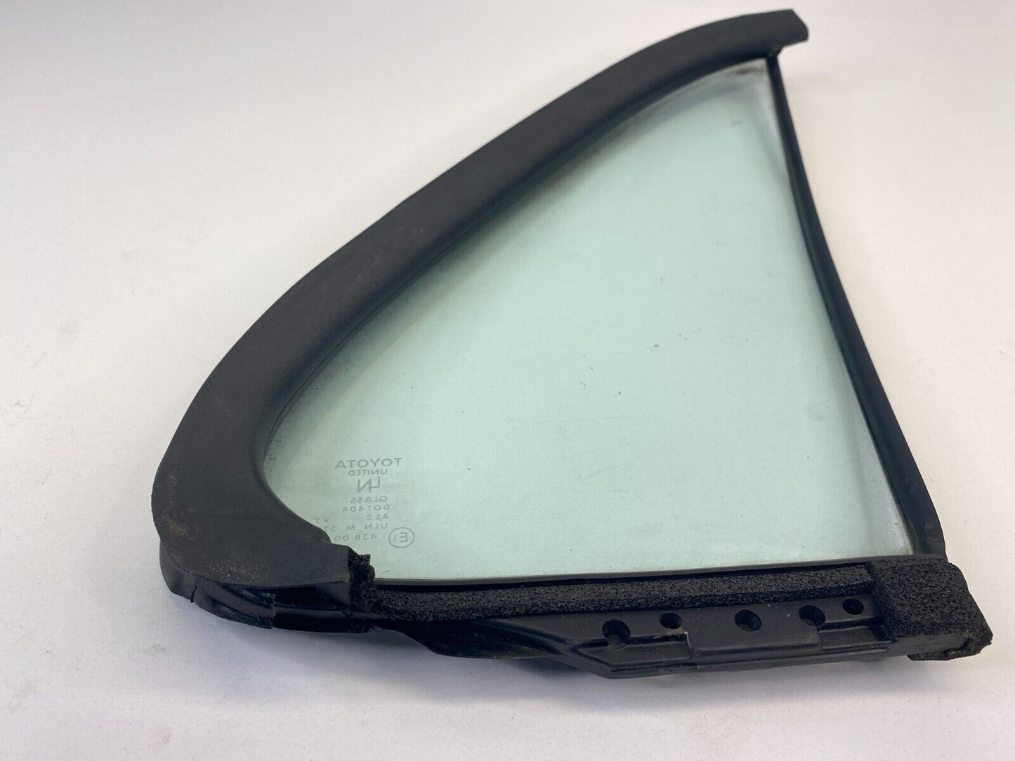 92-96 Toyota Camry SEDAN Rear Left Door Quarter Vent Window Glass 68189-32010