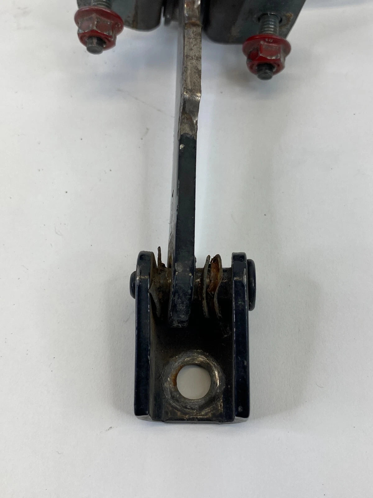 2000-2006 GMC YUKON / XL 1500 / 2500 FRONT LEFT DOOR CHECK STOP STOPPER DETENTE