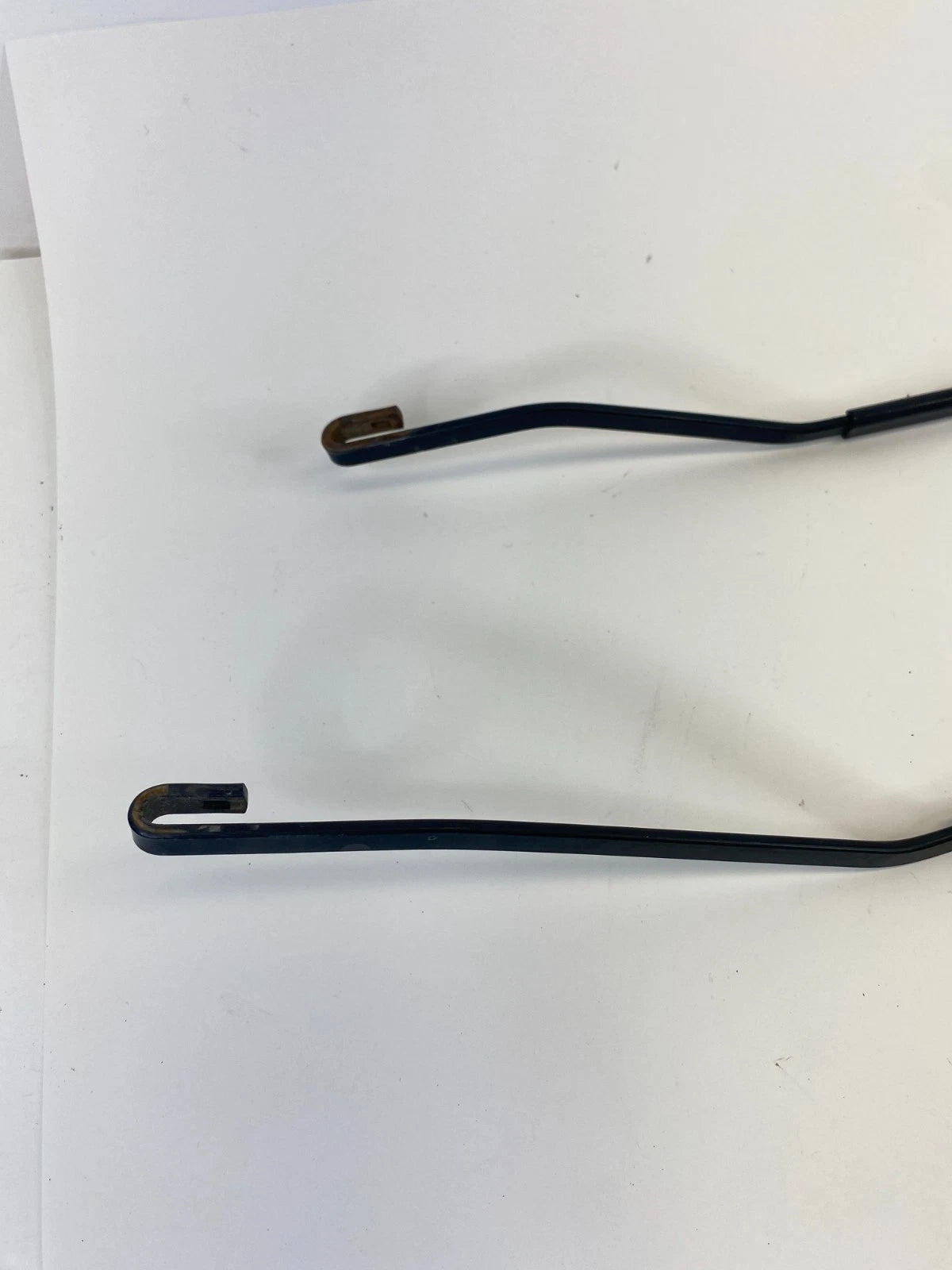 2012-2019 Nissan Versa SEDAN Front Right & Light Windshield Wiper Arm Pair OEM