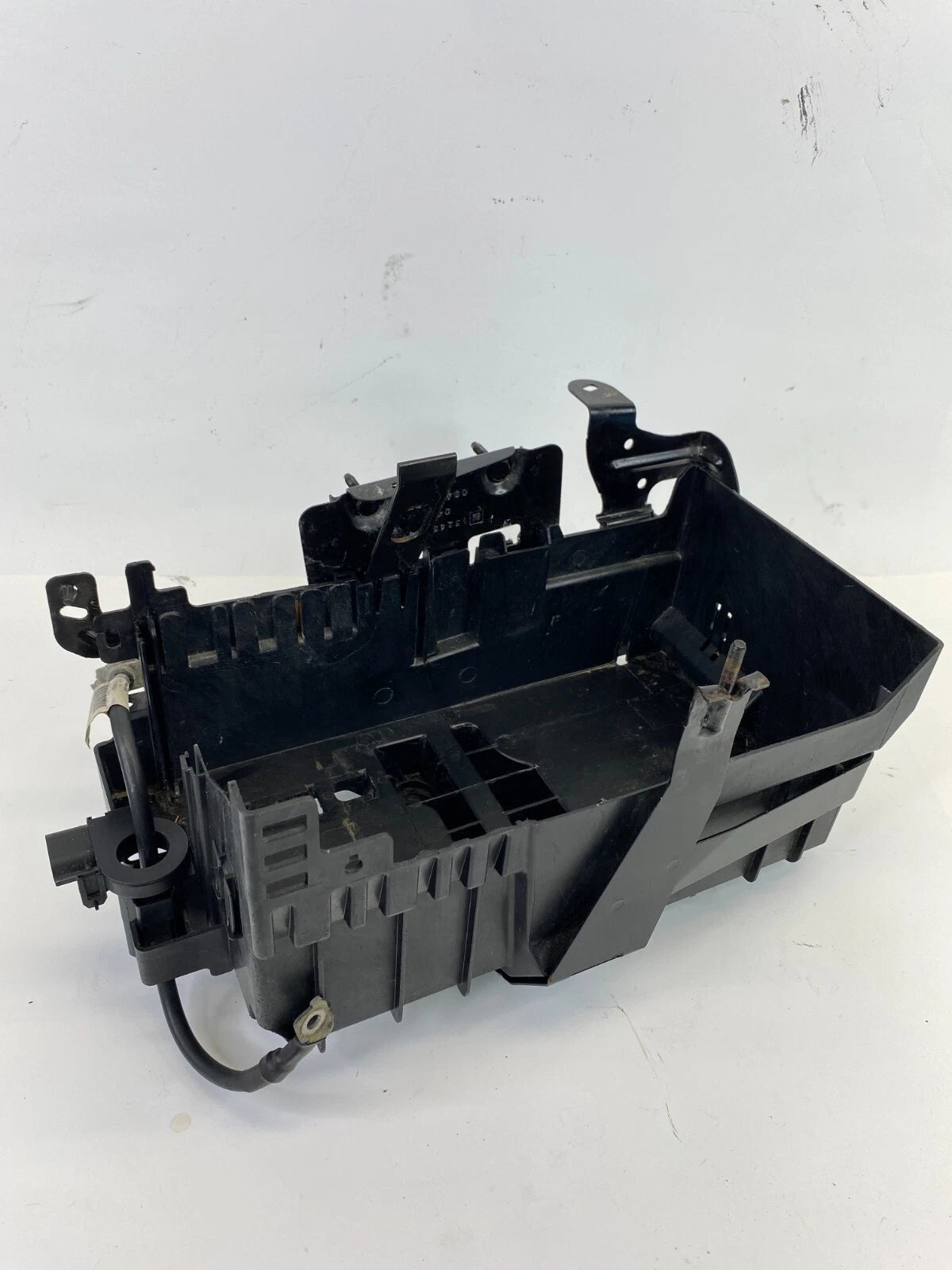 2011 12 13 14 15 2016 CHEVROLET CRUZE LOWER HOLDER BATTERY TRAY BASE COVER OEM