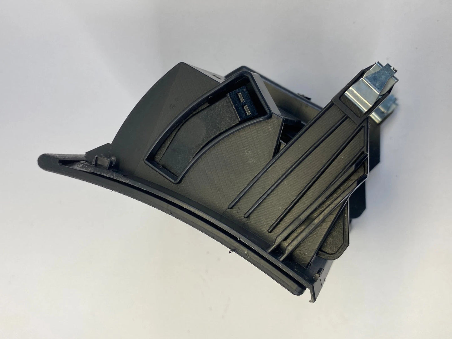 2010-2015 MERCEDES-BENZ GLK350 REAR CONSOLE ASHTRAY BLACK OEM A-204-810-01-30
