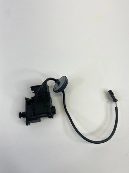11-18 VOLKSWAGEN JETTA SEDAN FUEL TANK FILLER DOOR LOCK ACTUATOR 5C6810773 OEM