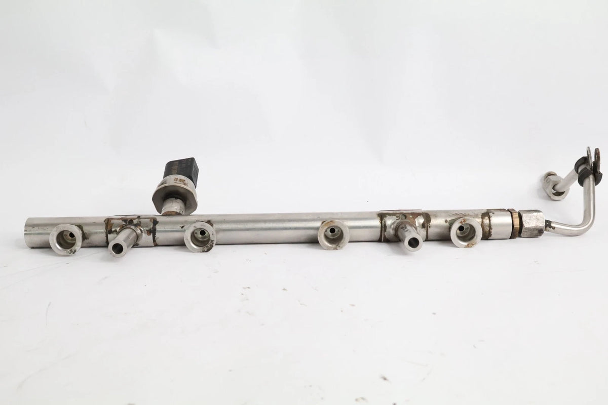 2014-2017 VOLKSWAGEN PASSAT 1.8T FUEL INJECTOR RAIL W 3 INJECTORS & SENSOR