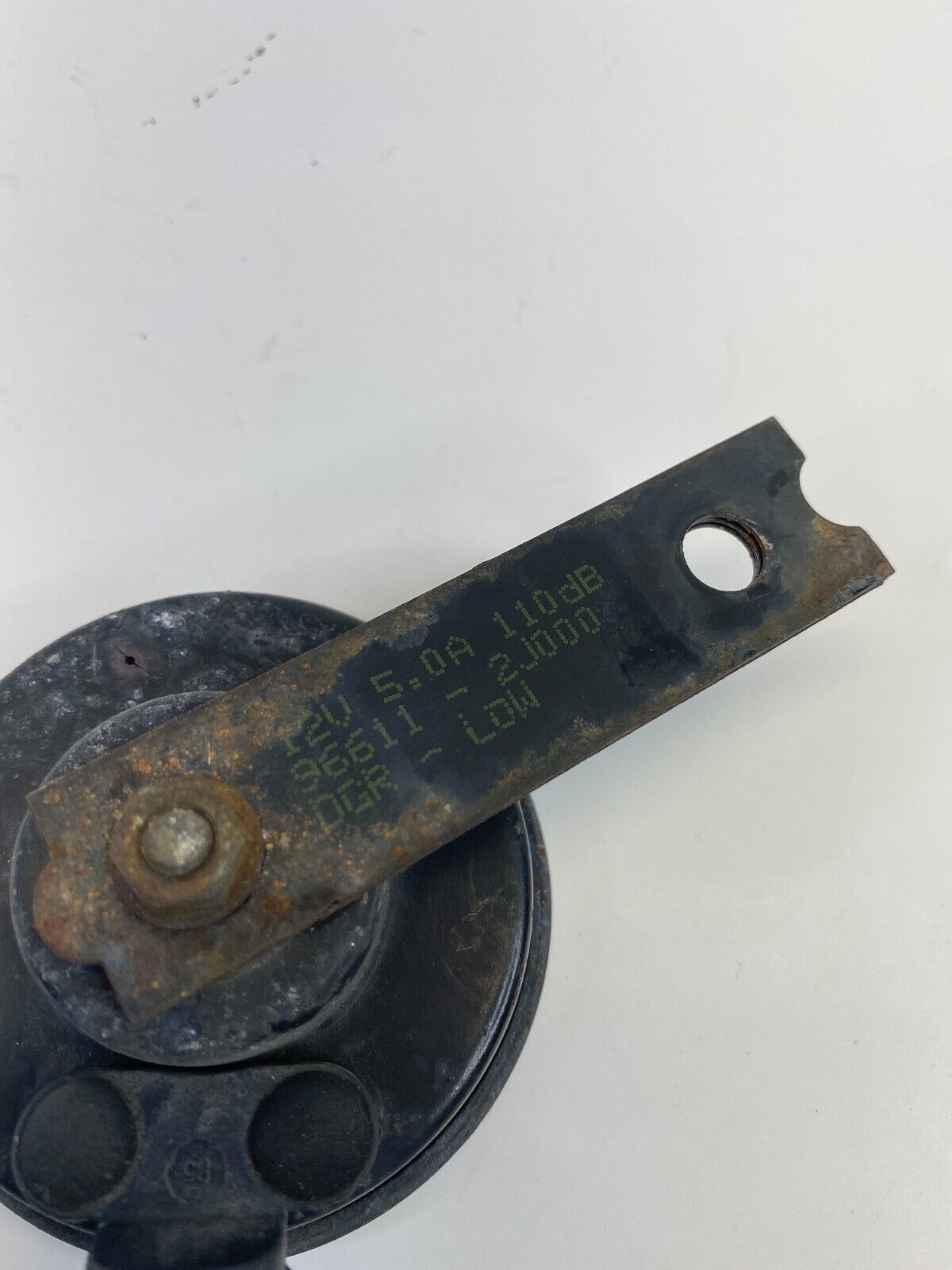 2009-2011 Kia Borrego Low Note Horn Tone Signal Alarm Siren 96611-2J000 OEM