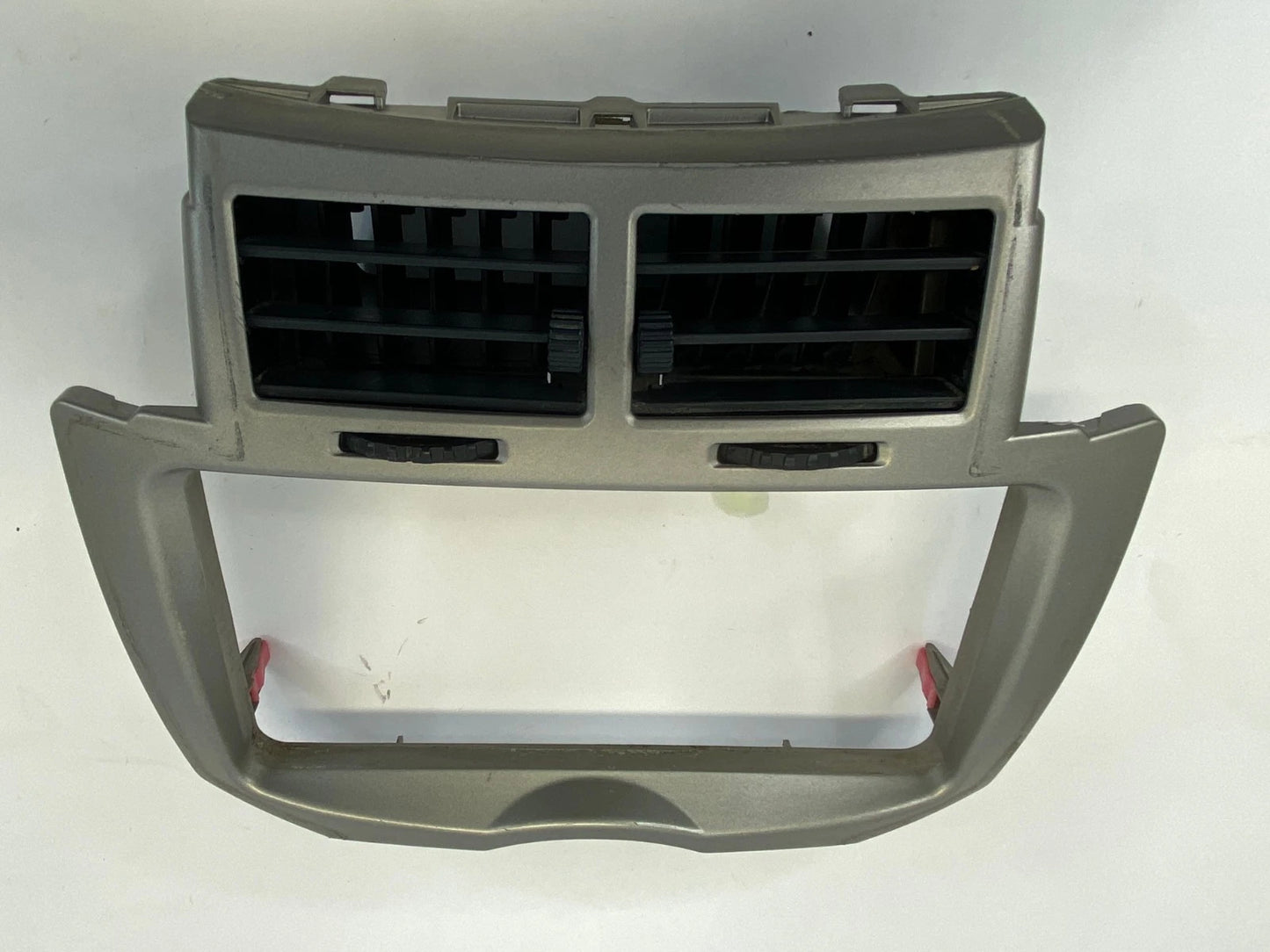 2009-2011 TOYOTA YARIS CENTER DASH RADIO BEZEL TRIM W/ AIR VENTS OEM 55405-52580