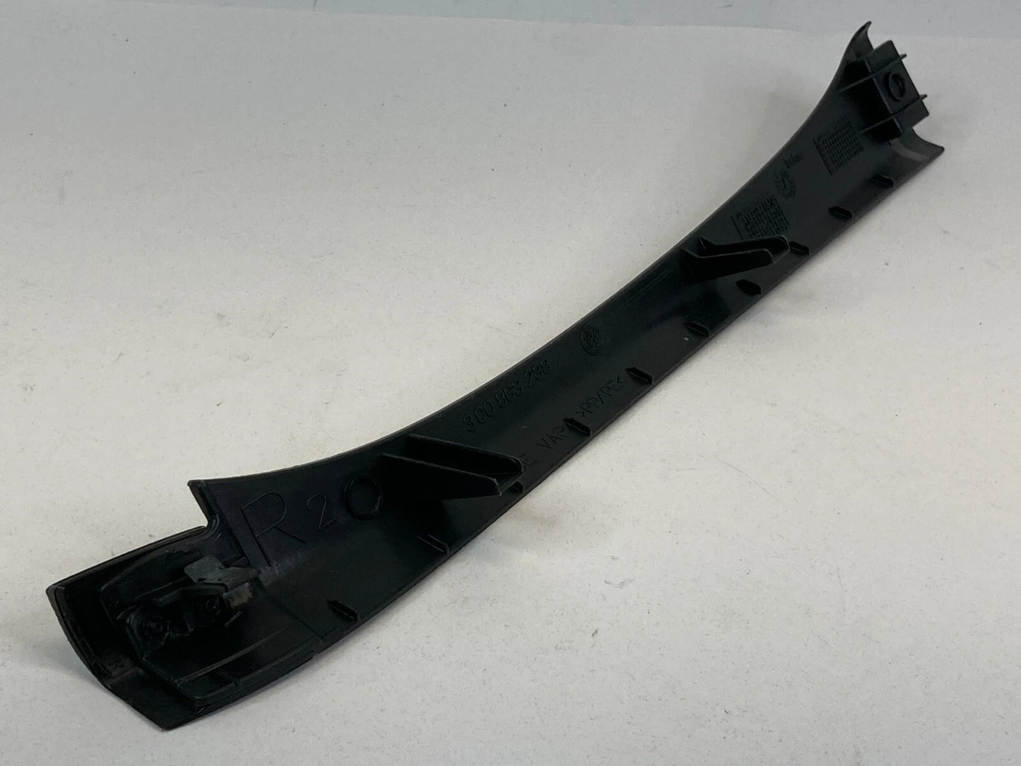 2006-2010 VOLKSWAGEN PASSAT INNER RIGHT KICK PANEL TRIM LINING TRIM 3C0-868-238