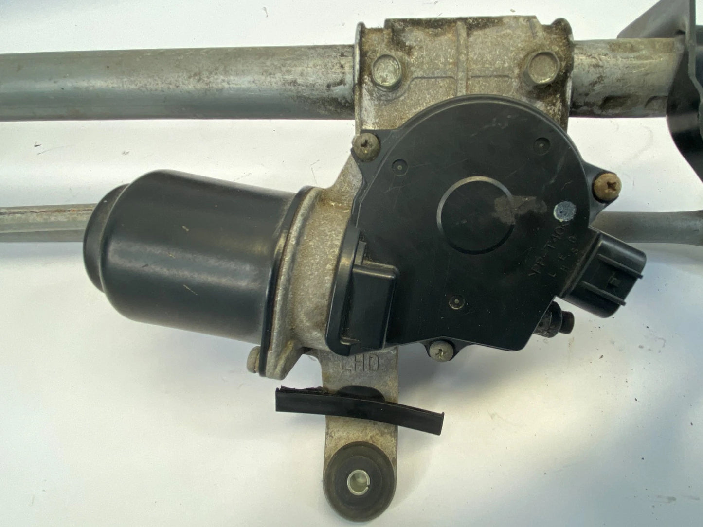 2010-2014 SUBARU OUTBACK FRONT WINDSHIELD WIPER MOTOR ASSY W/ LINKAGE OEM