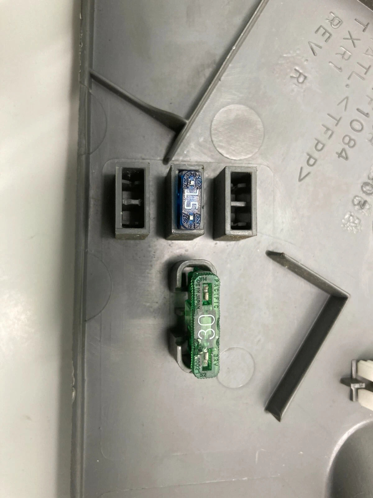 1999 2000 2001 2002 2003 MITSUBISHI GALANT LEFT DASH TRIM PANEL FUSE BOX COVER