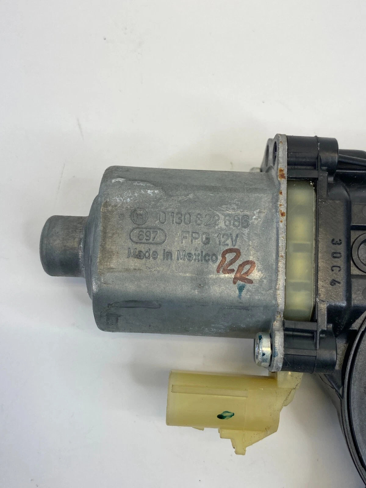 13-15 CHEVY MALIBU 16 MALIBU LIMITED REAR RIGHT SIDE WINDOW MOTOR 0130822686