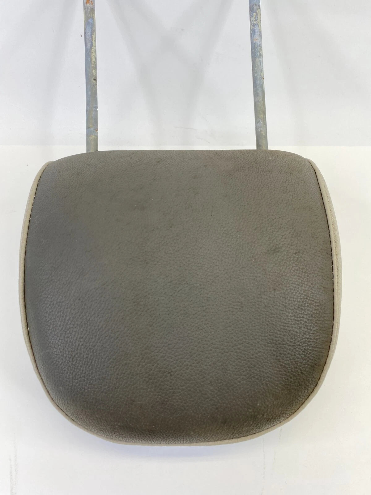 2007-2010 CHRYSLER 300 FRONT LEFT DRIVER SIDE SEAT HEADREST HEAD REST OEM