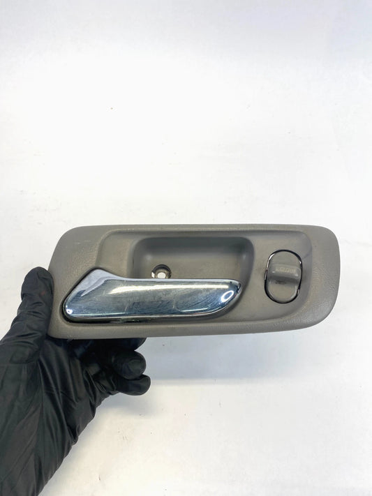 1999-2004 HONDA ODYSSEY FRONT LEFT DRIVER SIDE INTERIOR DOOR HANDLE W/ BEZEL OEM
