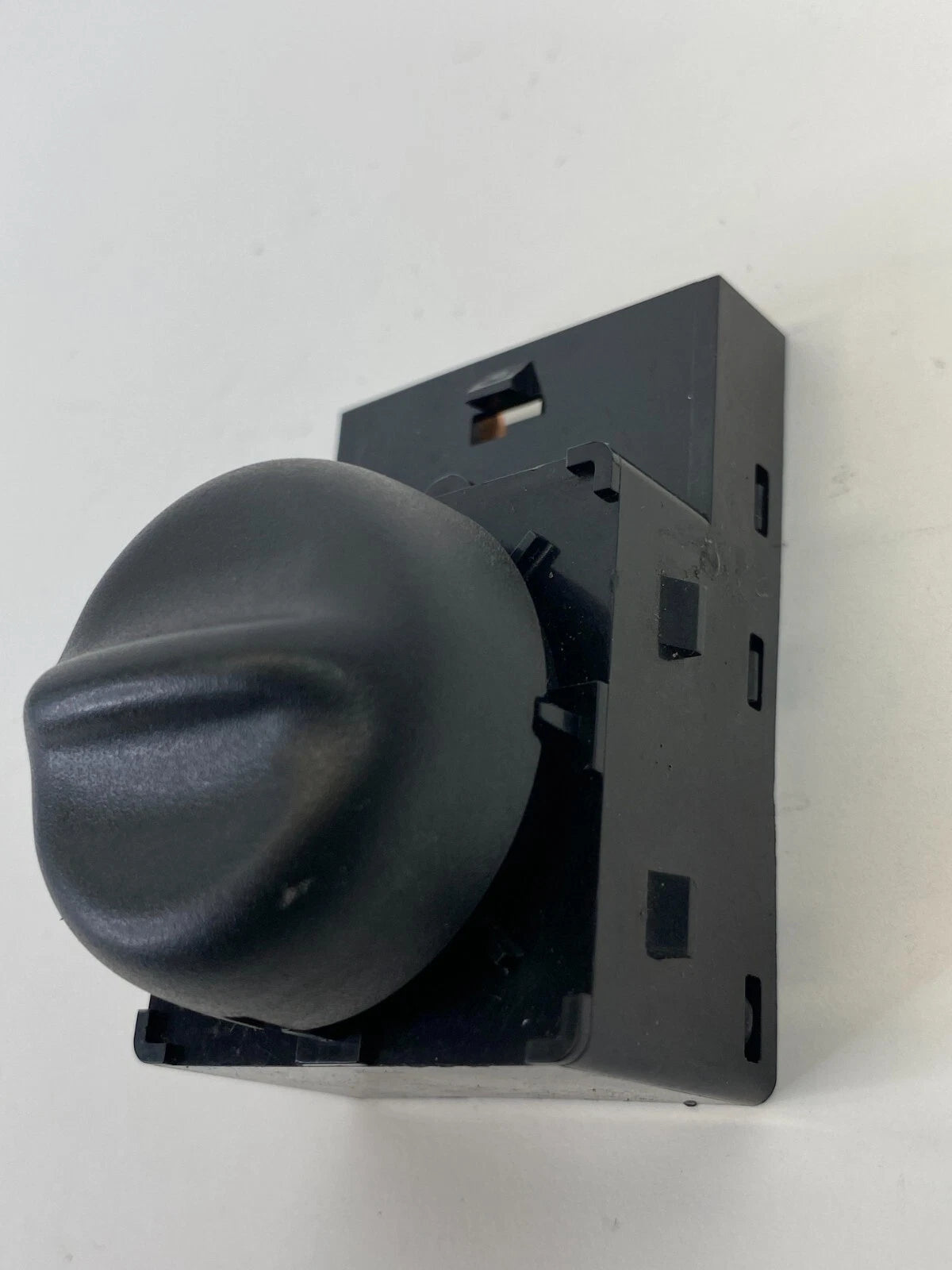 09-12 GMC ACADIA CHEVY TRAVERSE FRONT SEAT LUMBAR CONTROL SWITCH 25948854 OEM