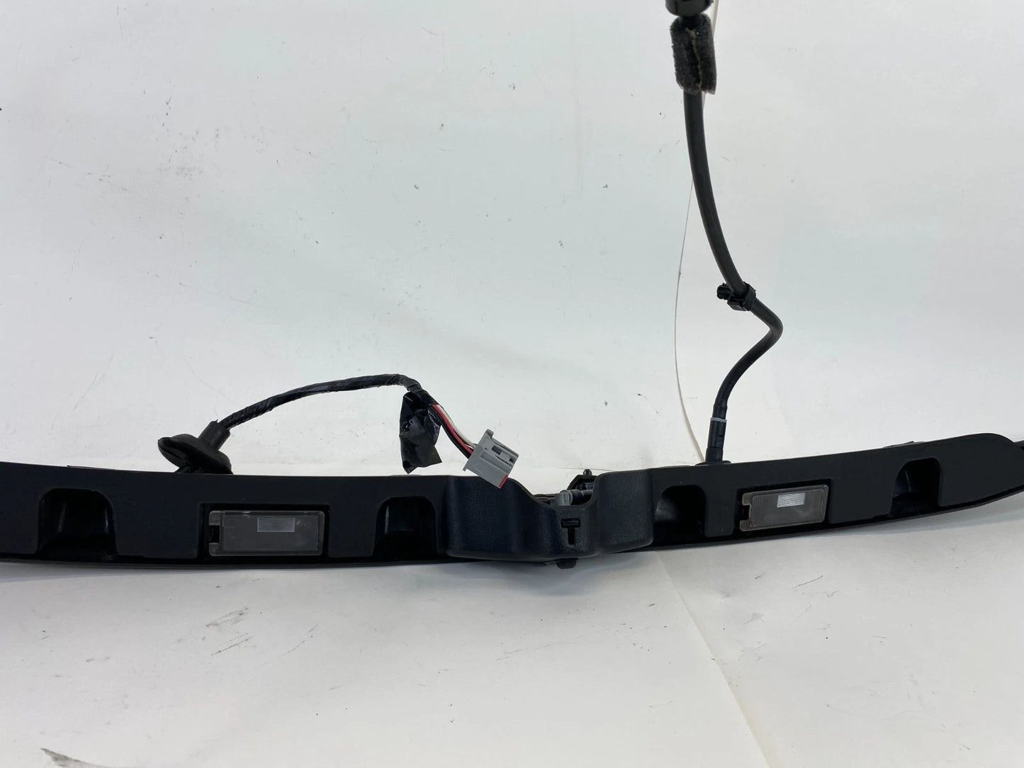 16-19 FORD POLICE INTERCEPTOR REAR TRUNK TAILGATE MOLDING BEZEL W/CAMERA OEM