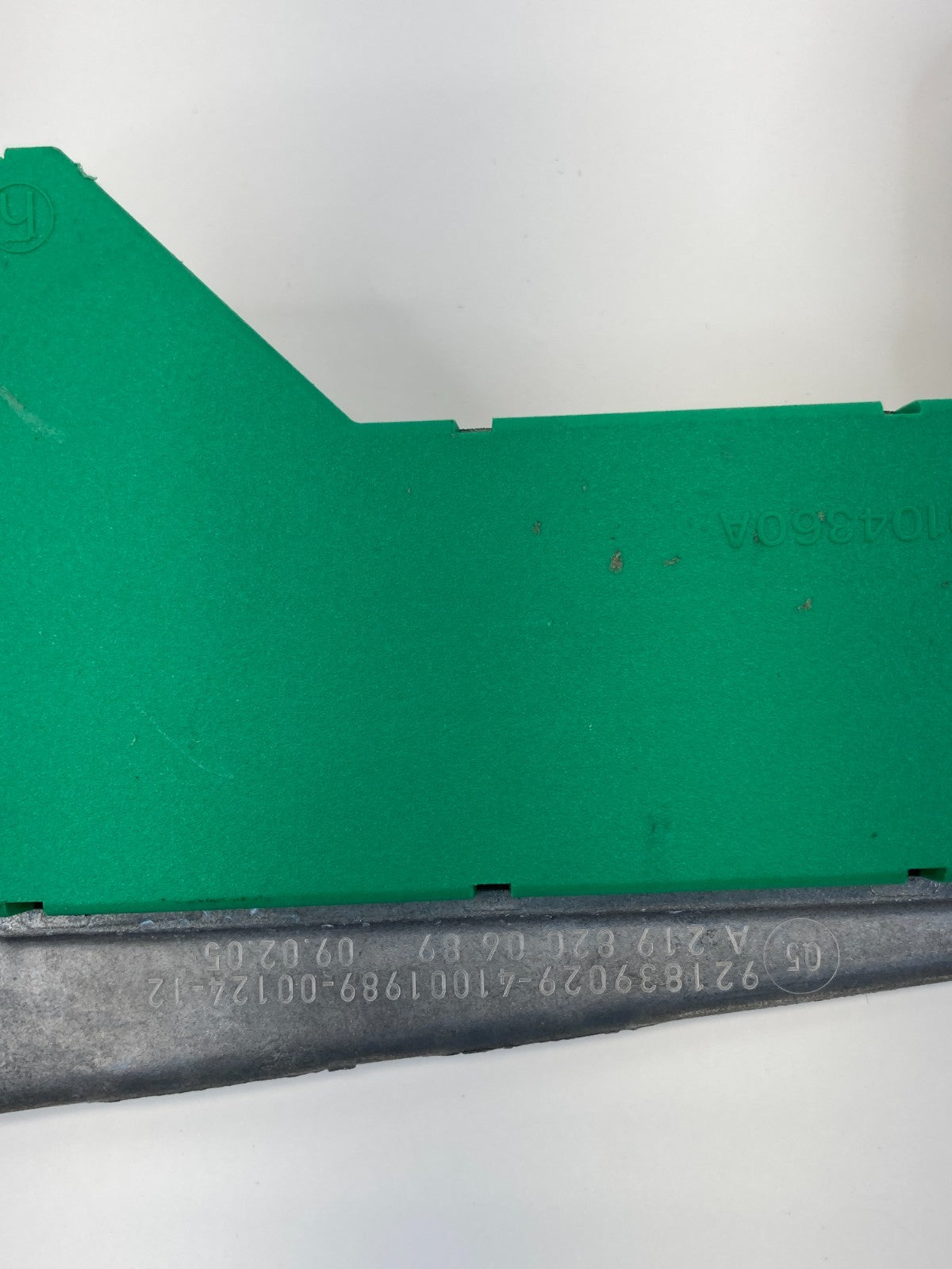 2006 Mercedes-Benz CLS500 Radio Antenna Amplifier Control Module A2198200689